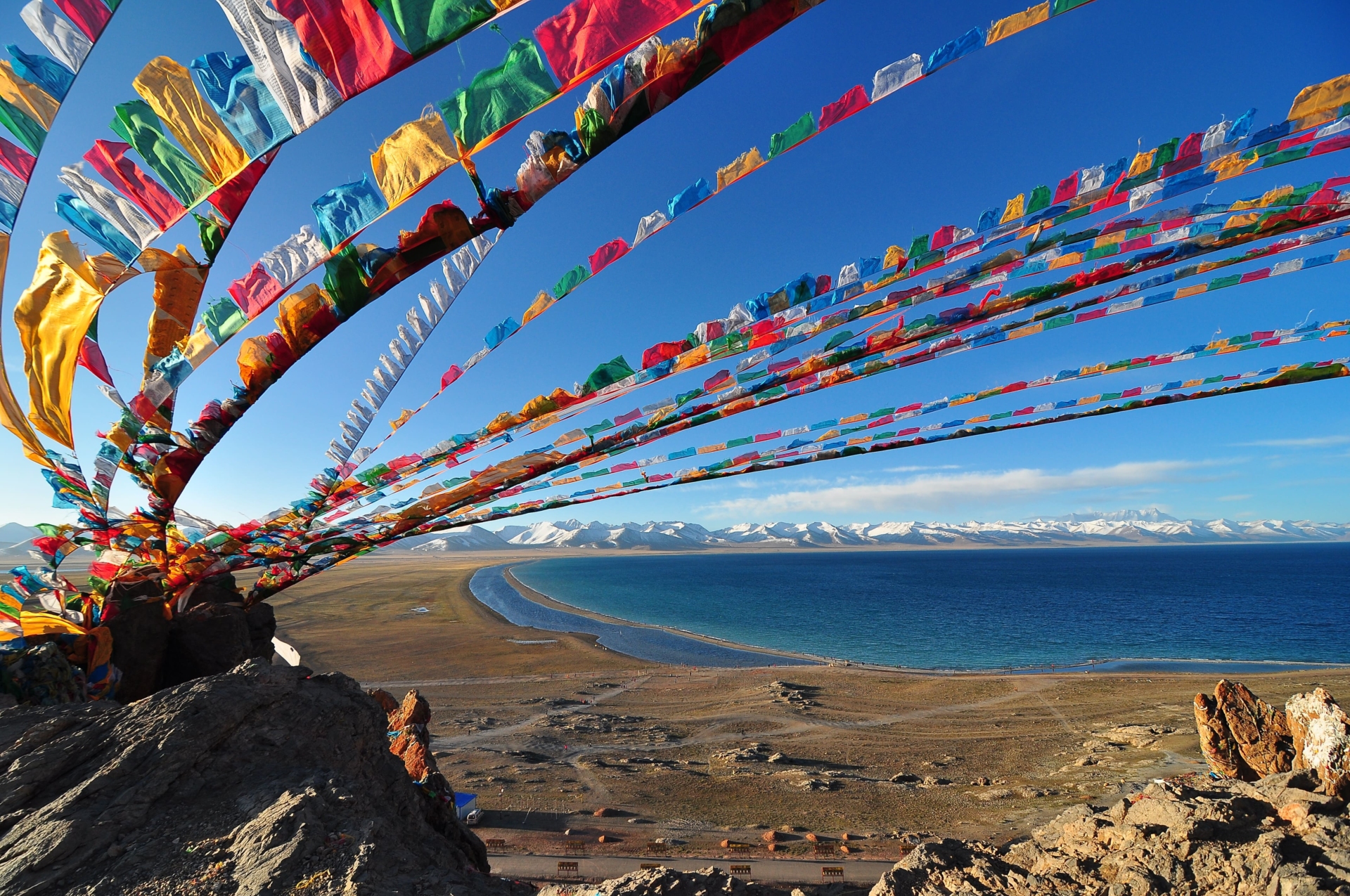 Vue sur le lac Namsto, Tibet