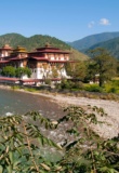 Monastère Punakha Dzong au pied de la rivière Mo Chhu, Bhoutan