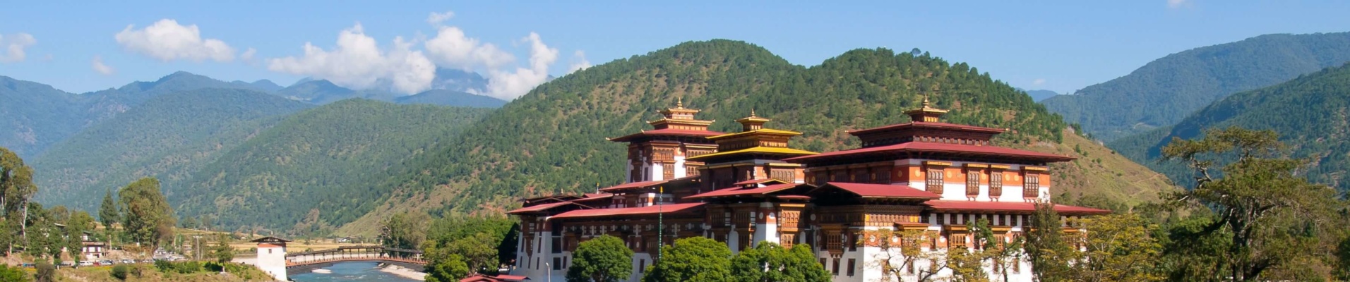 Monastère Punakha Dzong au pied de la rivière Mo Chhu, Bhoutan