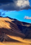 Jeu de lumières sur le lac Tso Moriri, Ladakh