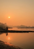 Lever de soleil sur la rivière Rapti, Chitwan