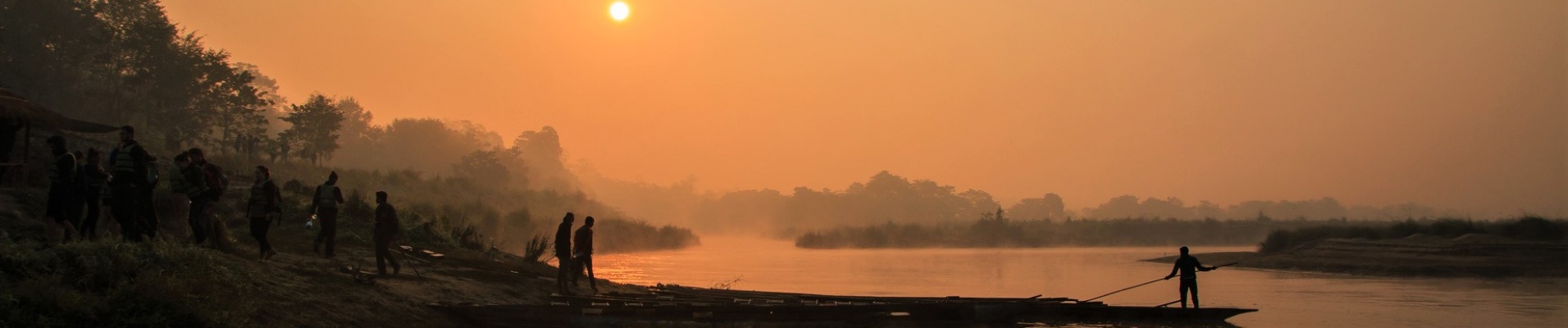 Lever de soleil sur la rivière Rapti, Chitwan