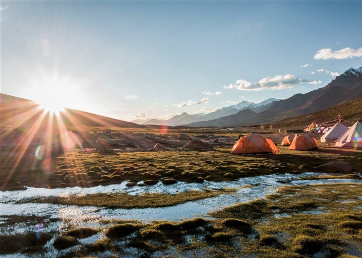 Lever de soleil sur la vallée de Markha