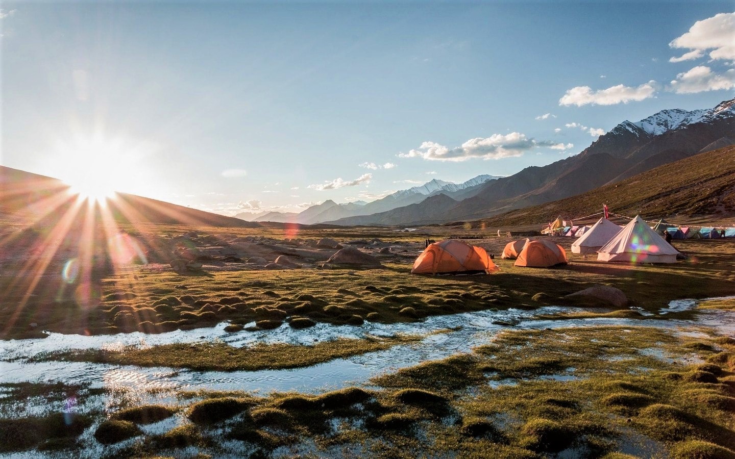Lever de soleil sur la vallée de Markha